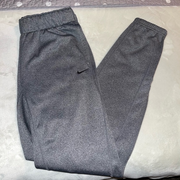 Nike joggers - Picture 1 of 1